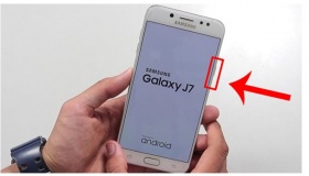 Hướng dẫn cho bạn cách tháo lắp SIM trên điện thoại Samsung J7 đơn giản